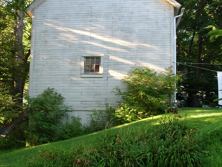 74 Cottage St — Photo 16
