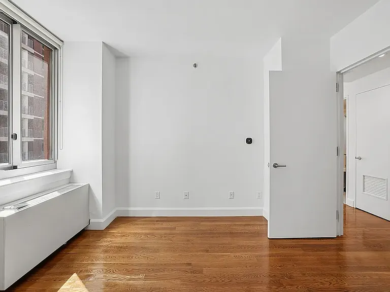 225 Schermerhorn St #18C — Photo 10