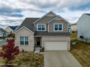 17120 Green Crest Ln, Louisville, KY 40245