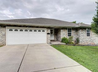 3217 N Travis Ave, Springfield, MO 65803