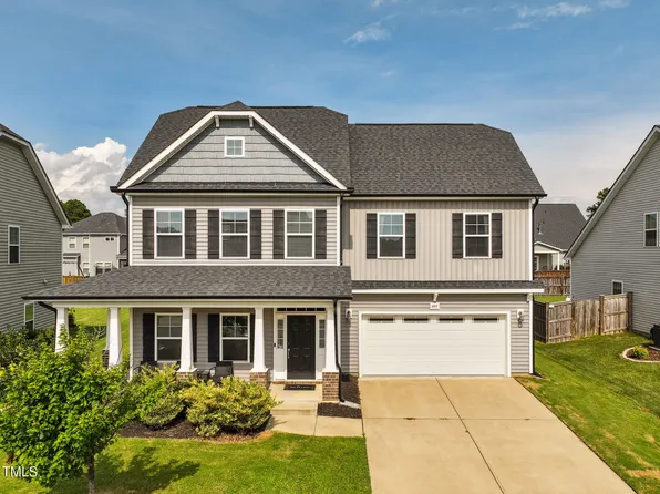 499 Royal Oak Ln, Clayton, NC 27520