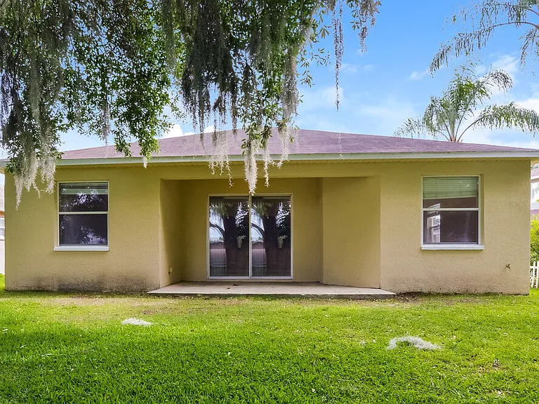 1814 Madison Ivy Cir — Photo 16