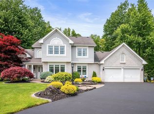 183 Northcliffe Dr, Rochester, NY 14616