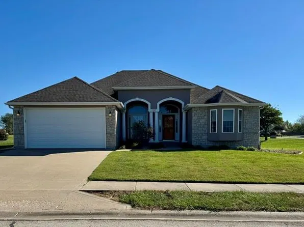 1305 Talon Dr, Cameron, MO 64429