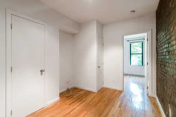 Rented by Bryan L Rozencwaig, LREB | media 11