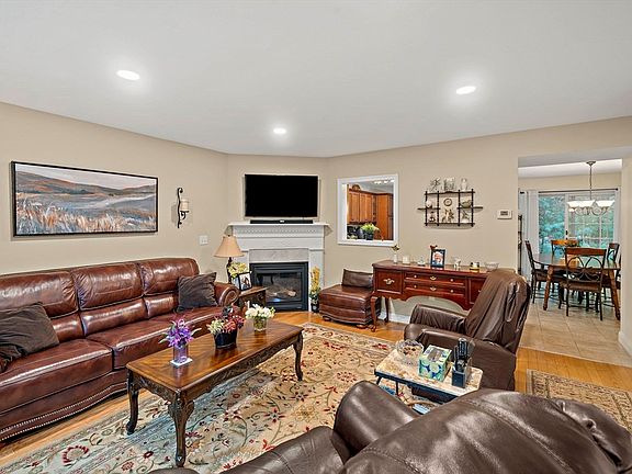 5th image of 5 Kensington Way #5