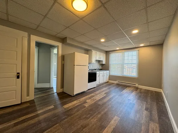 151 Main, 151 Main St #B-w81, Emmaus, PA 18049