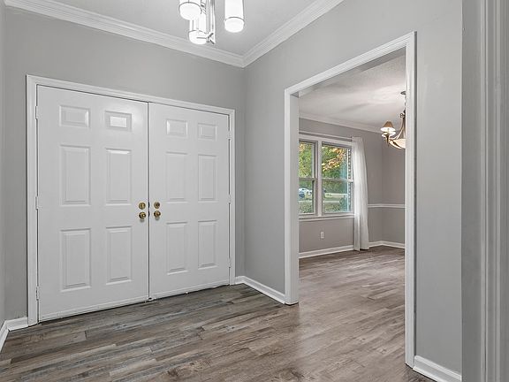3rd image of 445 Canyon Park Dr