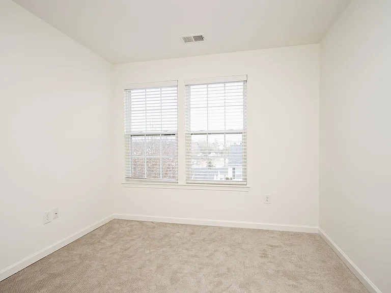 1557 Montessori Ter — Photo 18