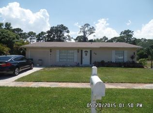 438 NE Solida Cir, Port Saint Lucie, FL 34983