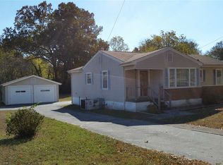 1320 Greens Lake Rd, Chattanooga, TN 37412