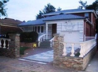 56-30 E Hampton Blvd, Flushing, NY 11364