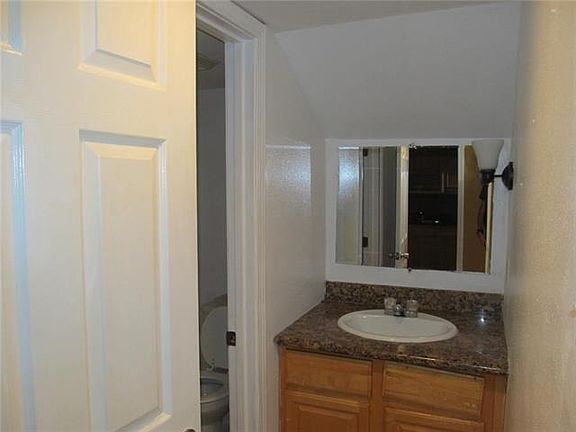 4th image of 6931 Boston Dr