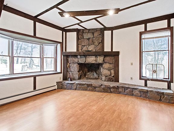 5th image of 90 Stroudwater St