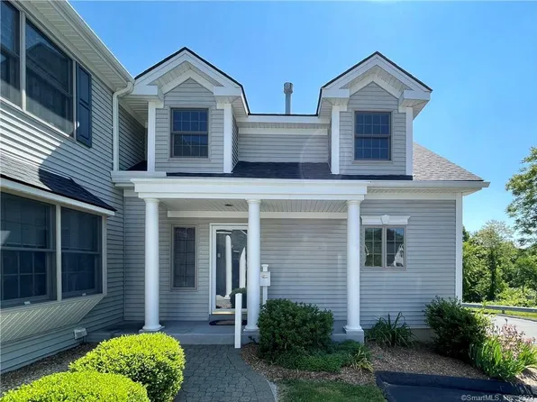 403 Stoney Way #403, New Fairfield, CT 06812