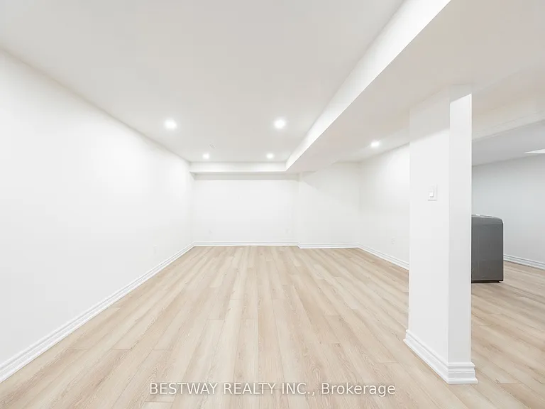96 Kearney Dr #BASEMENT — Photo 4