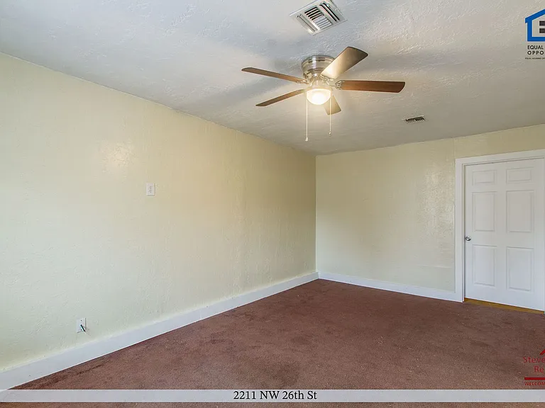 2211 NW 26th St — Photo 17