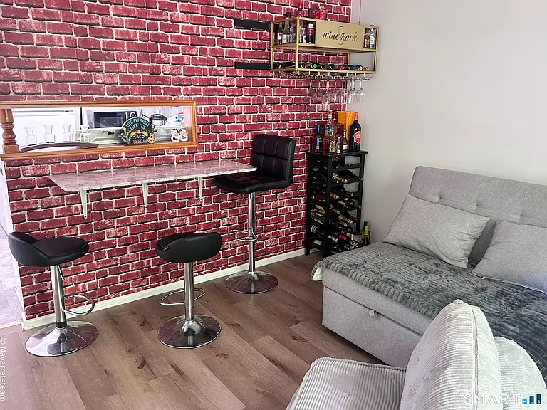 200 Woodmont Ave #127 — Photo 4