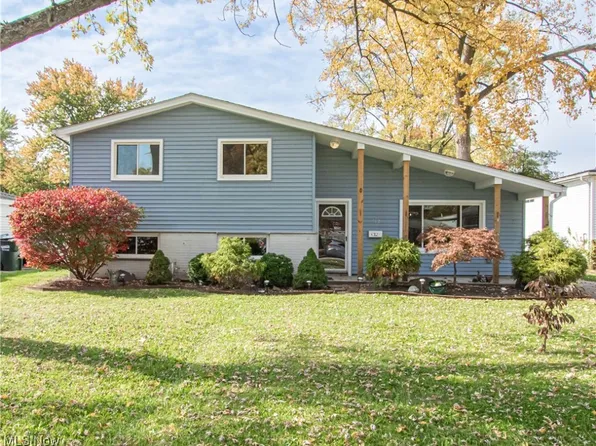 762 Starlite Dr, Berea, OH 44017