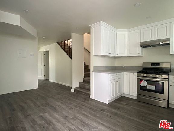4th image of 4832 Rosewood Ave #4832A