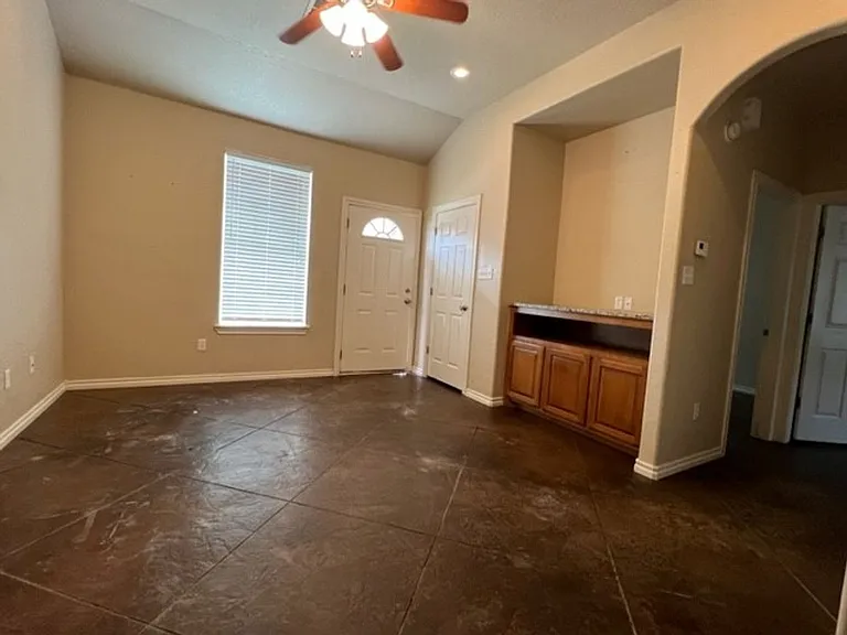 2501 SW A Ave — Photo 8