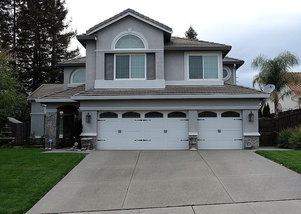1st image of 243 Berrywood Ct