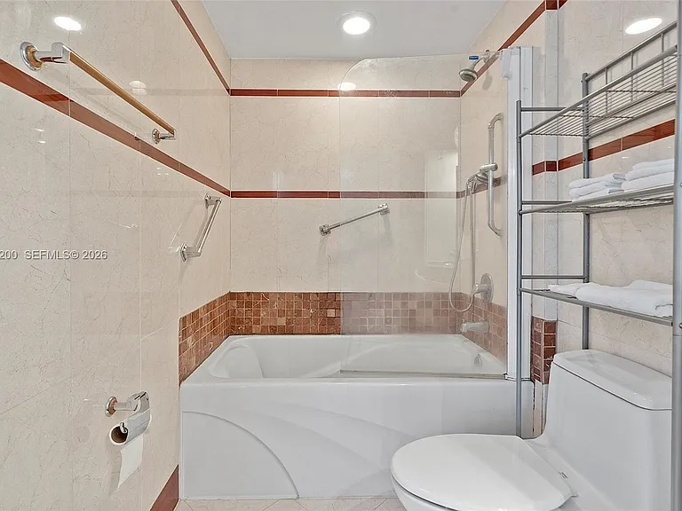 110 Washington Ave #1502 — Photo 13