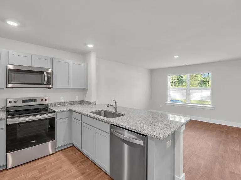 123 Grassland Rd S — Photo 8