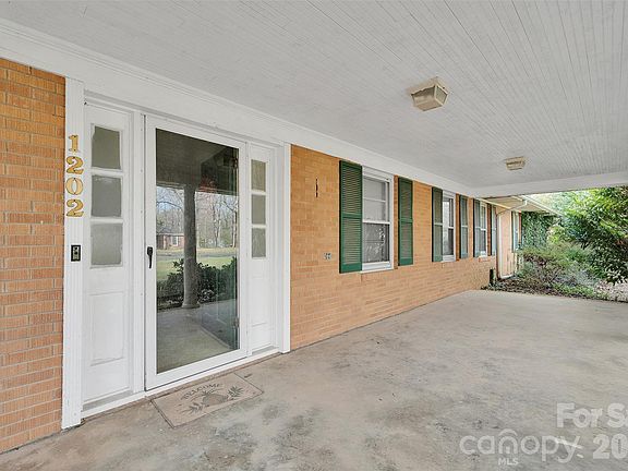 2nd image of 1202 Midwood Dr