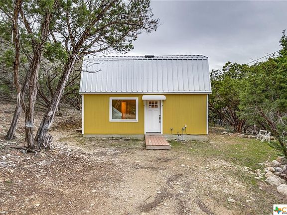 2nd image of 394 Kings Dr