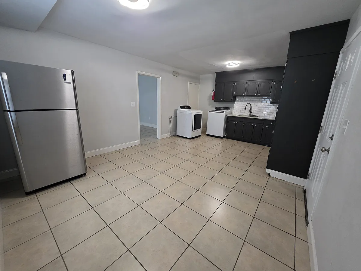 Building Photo - 342 W Palmetto St #1