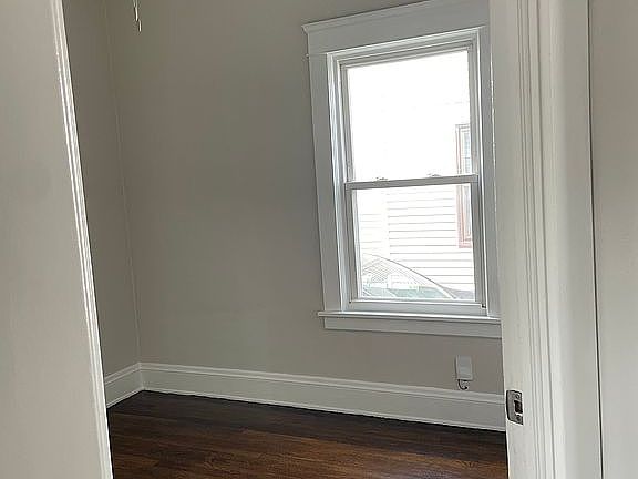 4th image of 1307 Idlewood Ave