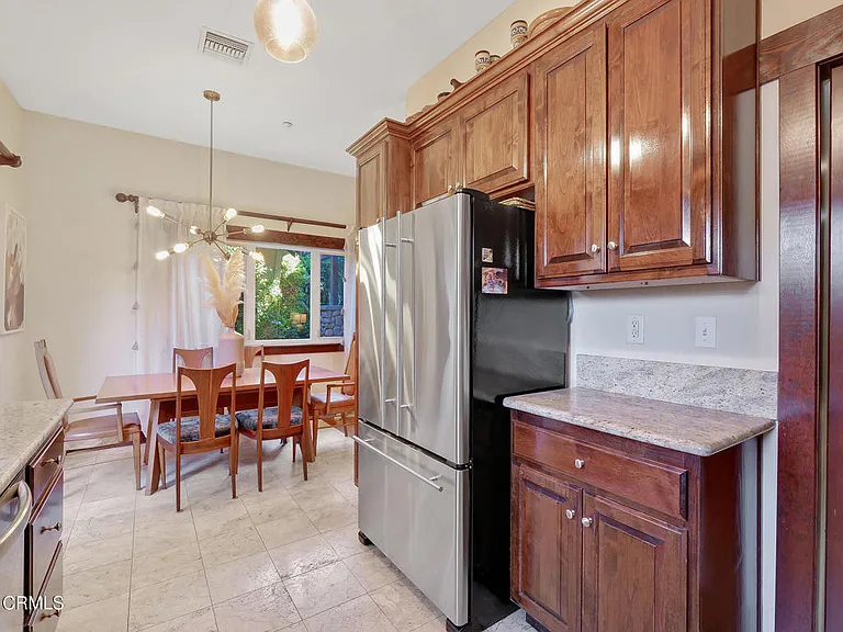 475 Cypress Ave — Photo 15