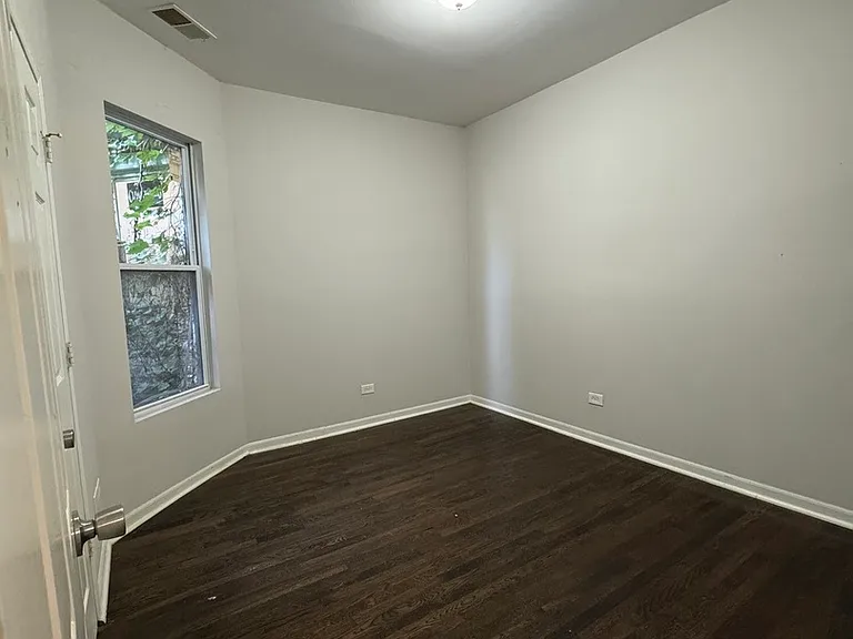 6130 S Rhodes Ave #2 — Photo 5