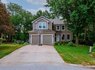 12565 S Alcan Cir, Olathe, KS 66062