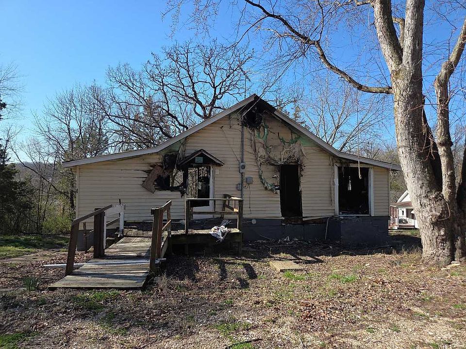 1st image of 7065 Hillview Dr