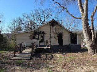 7065 Hillview Dr, Cedar Hill, MO