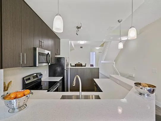 B1 St. Tropez - 3-Story Townhomes