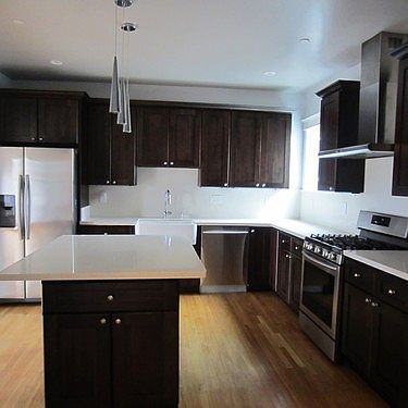 4th image of 5922 California St