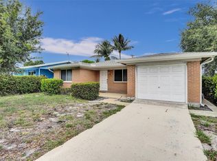 605 N D St, Lake Worth, FL 33460