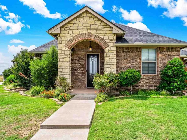 2197 SW 56th St, Lawton, OK 73505