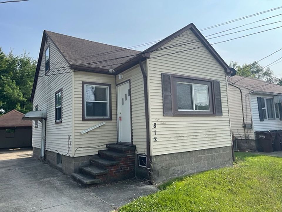1st image of 812 Harriet St