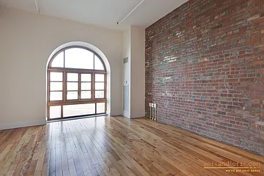 Rented by aptsandlofts.com