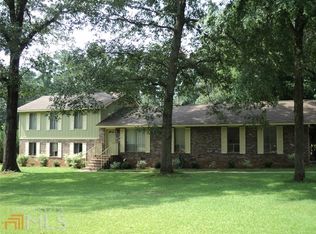 90 Hickory Dr, Stockbridge, GA 30281