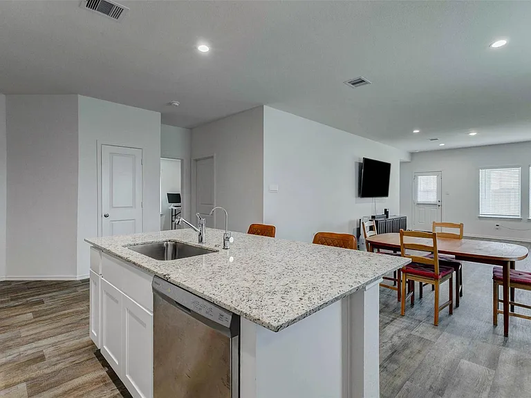 31426 Yatesbury Ln — Photo 15