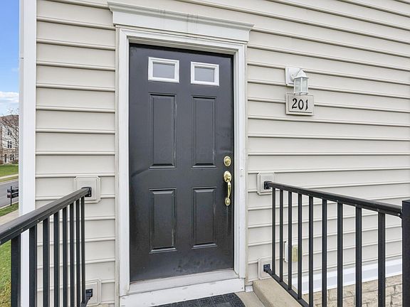 5th image of 201 Autumn Ridge Cir