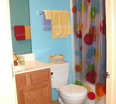2nd bathroom