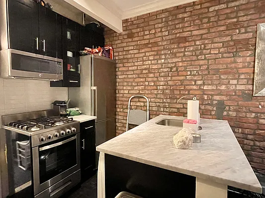 Rented by Avenues Real Estate | media 15