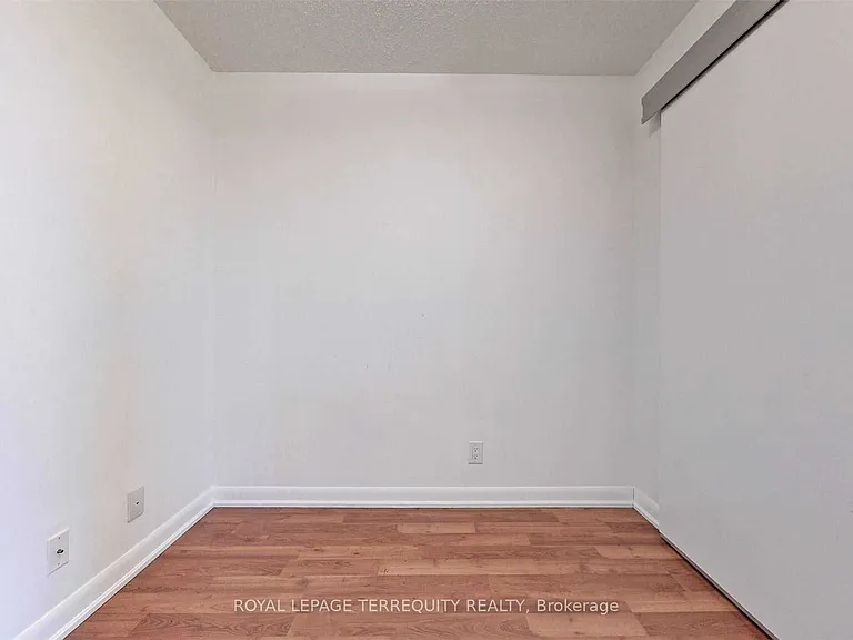 17 Anndale Dr #2211 — Photo 29