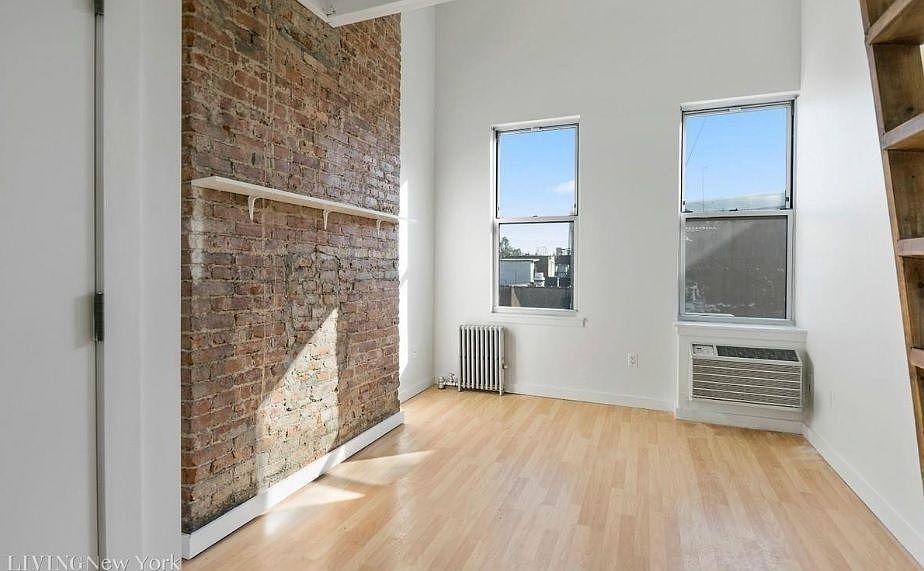 2nd image of 764 Manhattan Ave APT 4A